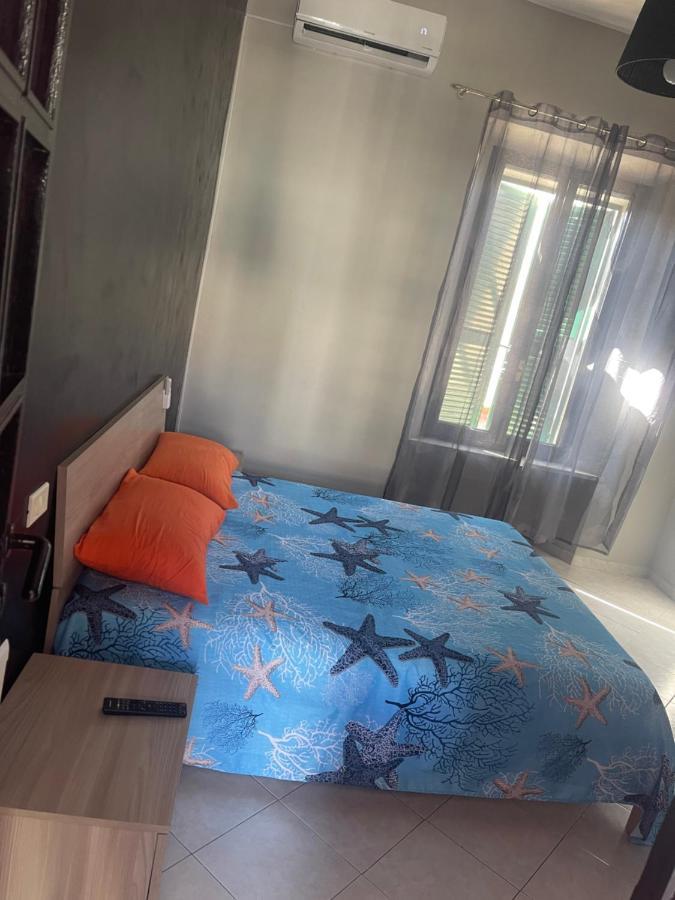Casa Via Cialdi Apartment Чивитавекия Екстериор снимка