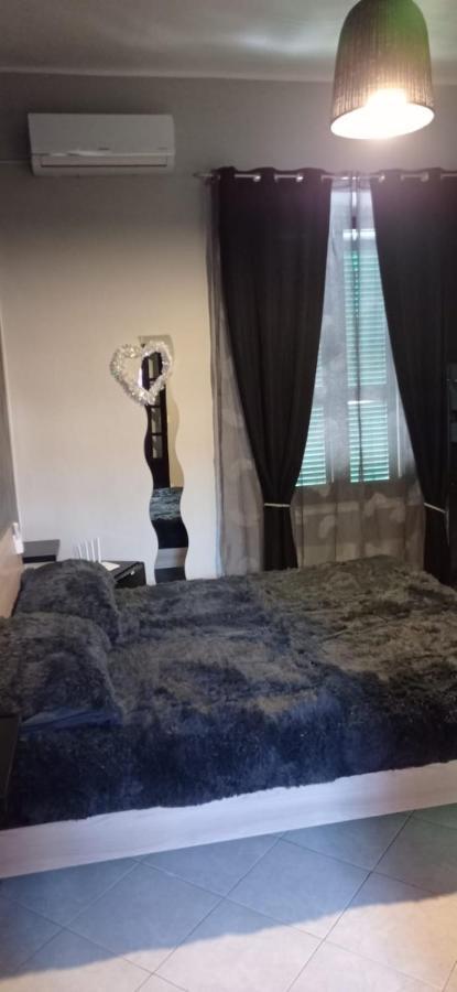 Casa Via Cialdi Apartment Чивитавекия Екстериор снимка